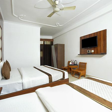 Airport Hotel Kiara - New Delhi Airport Eksteriør billede