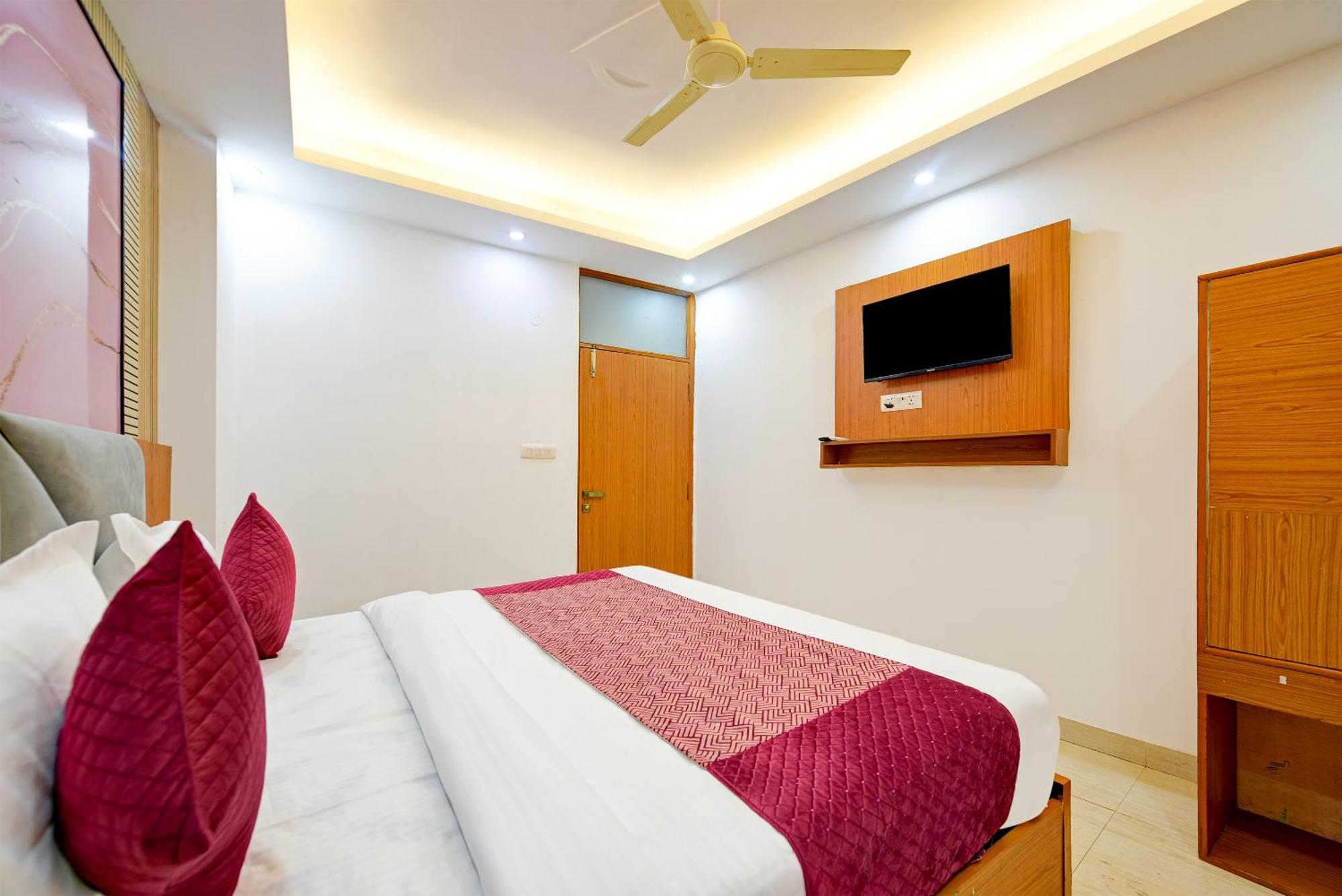 Airport Hotel Kiara - New Delhi Airport Eksteriør billede