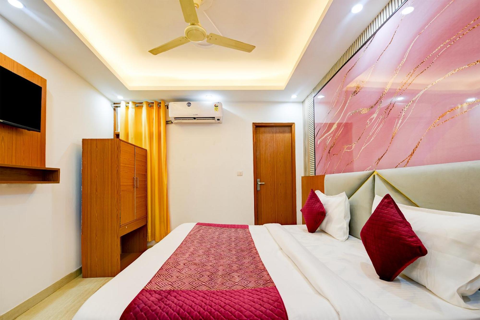 Airport Hotel Kiara - New Delhi Airport Eksteriør billede