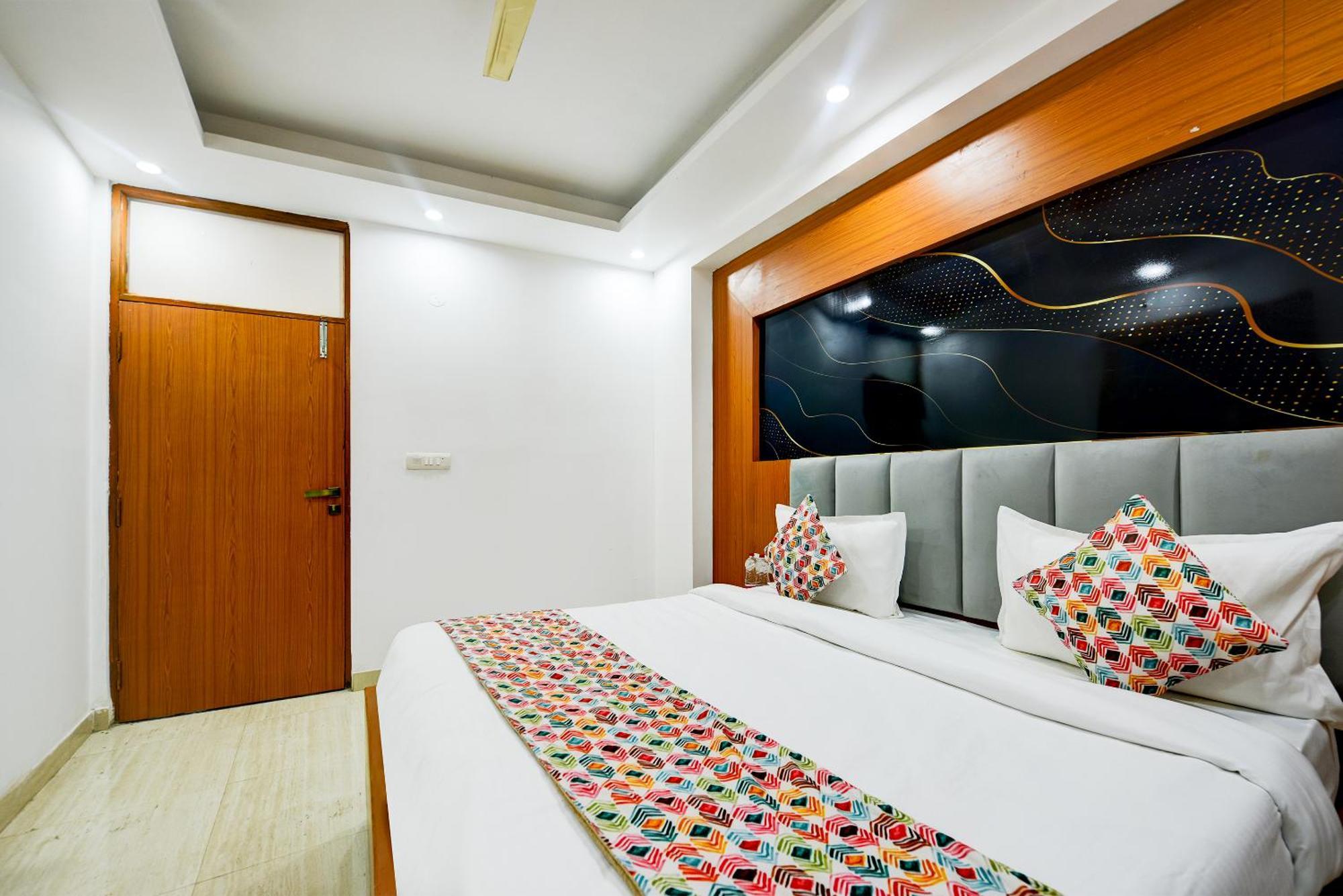 Airport Hotel Kiara - New Delhi Airport Eksteriør billede