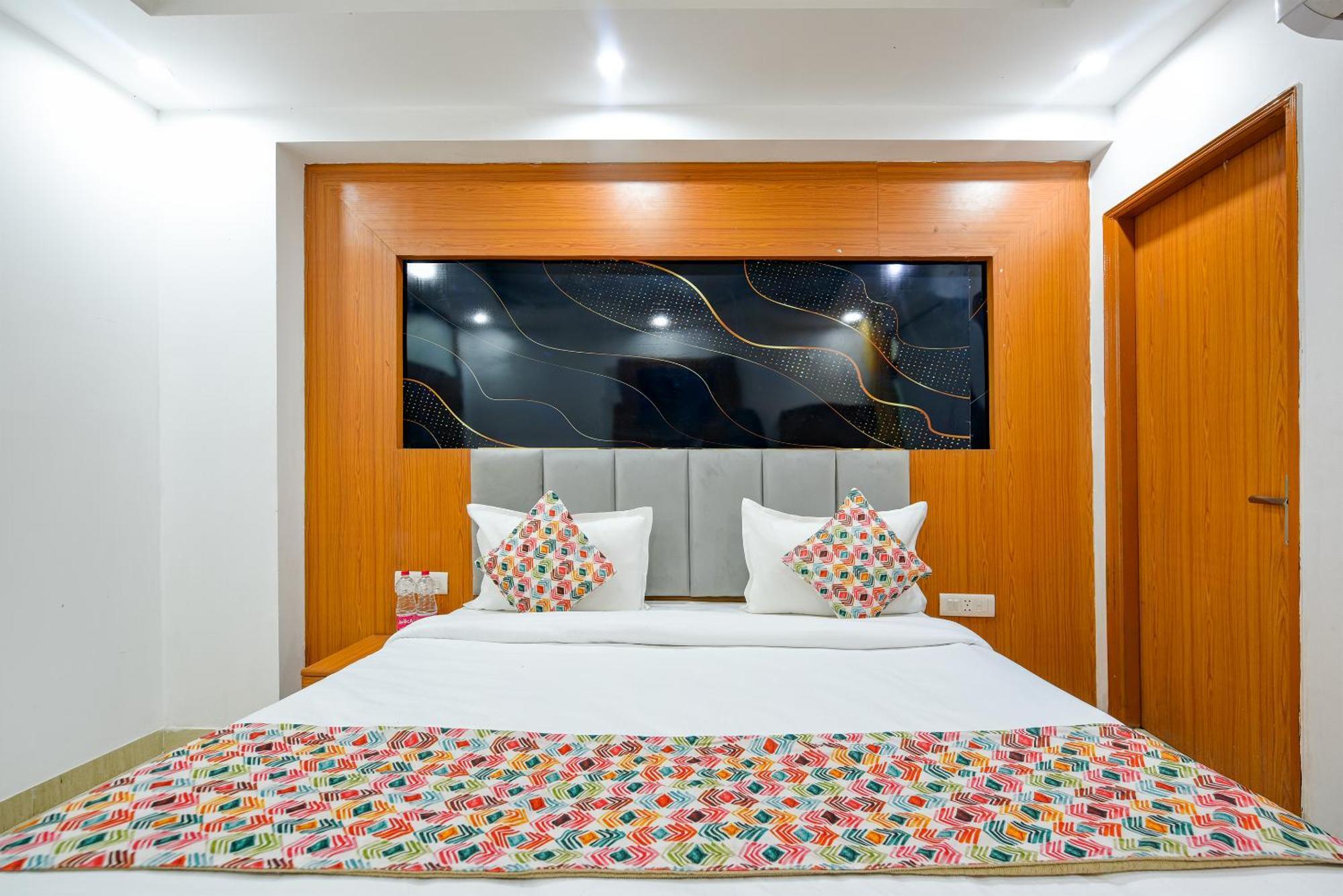 Airport Hotel Kiara - New Delhi Airport Eksteriør billede