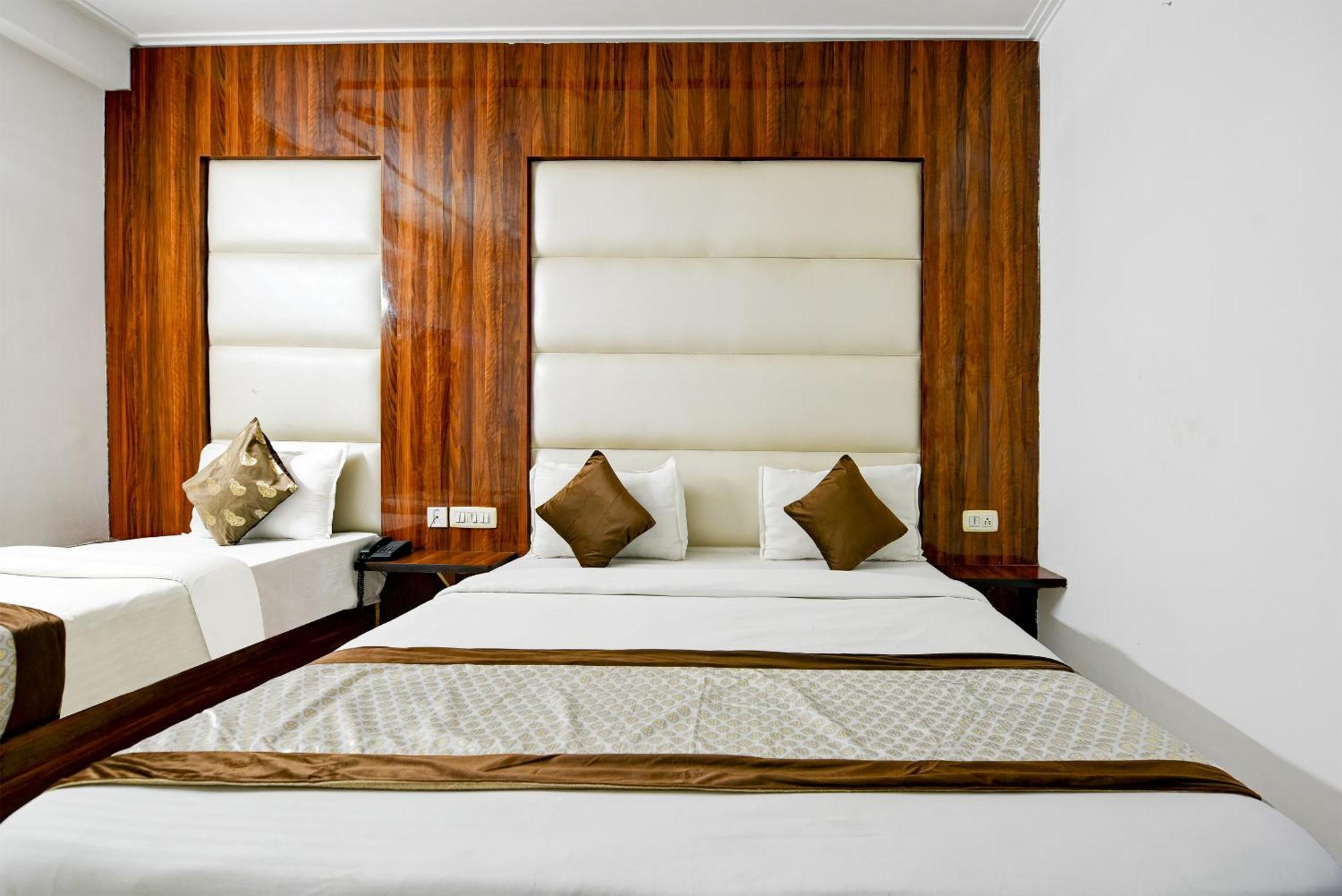 Airport Hotel Kiara - New Delhi Airport Eksteriør billede