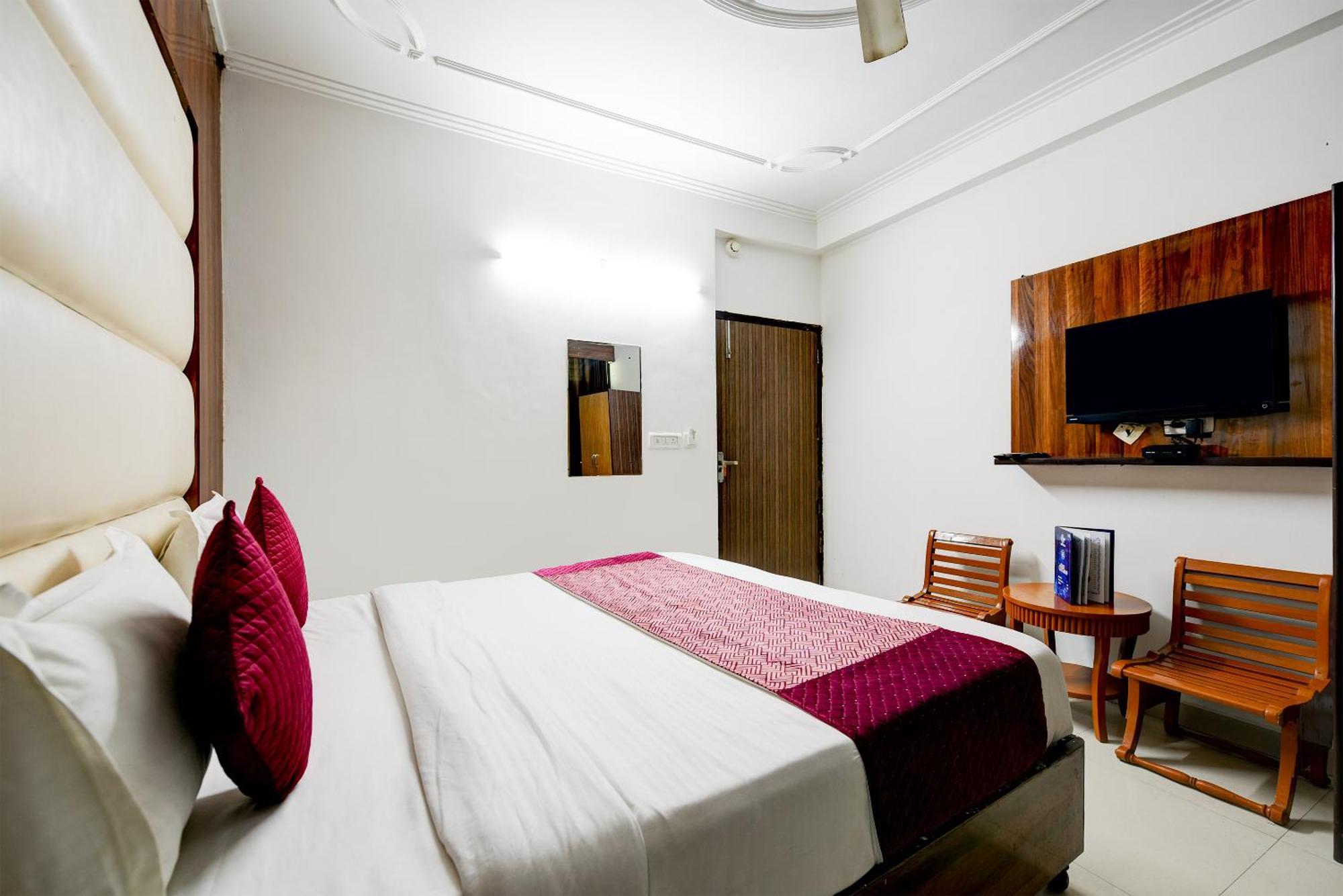 Airport Hotel Kiara - New Delhi Airport Eksteriør billede
