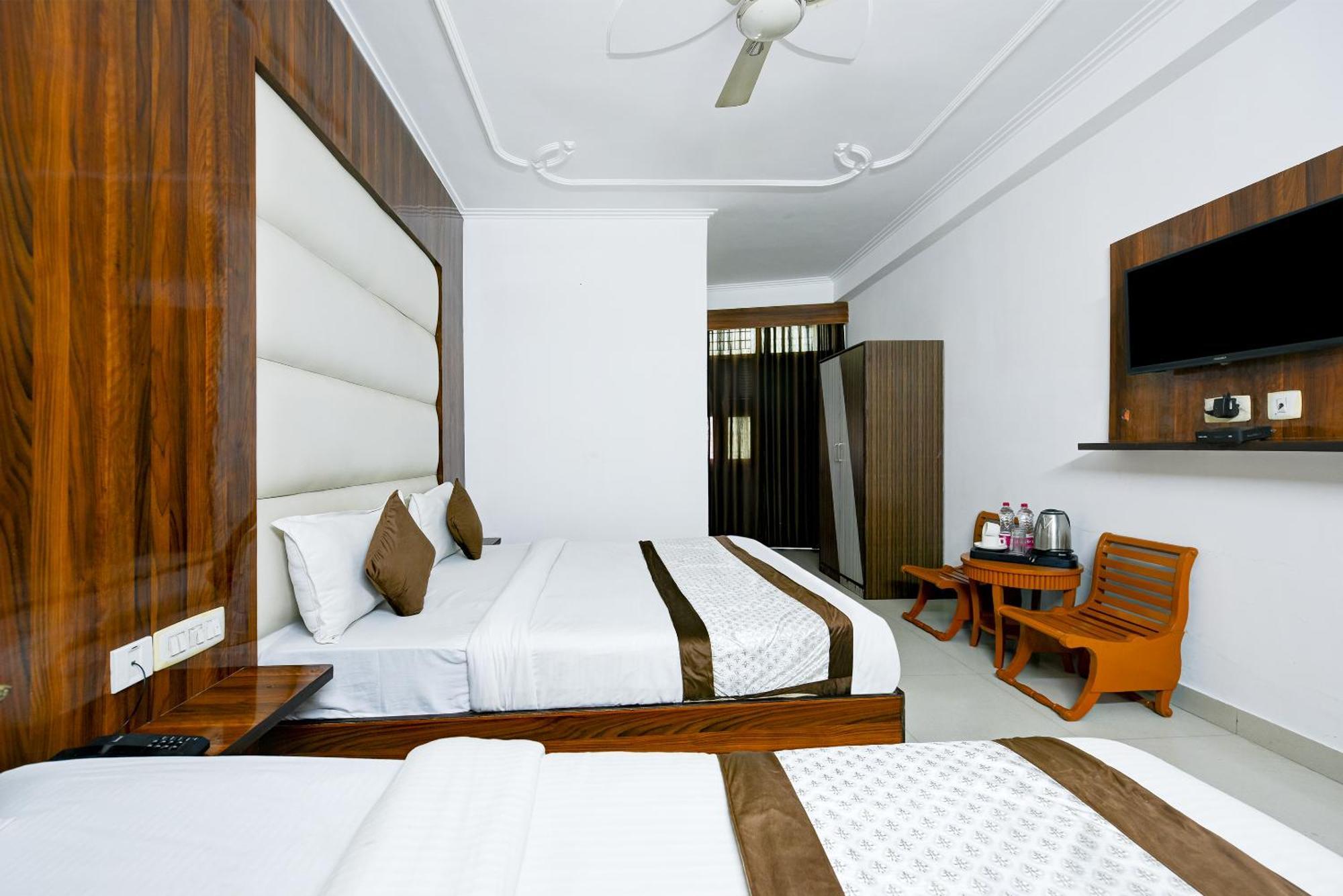 Airport Hotel Kiara - New Delhi Airport Eksteriør billede