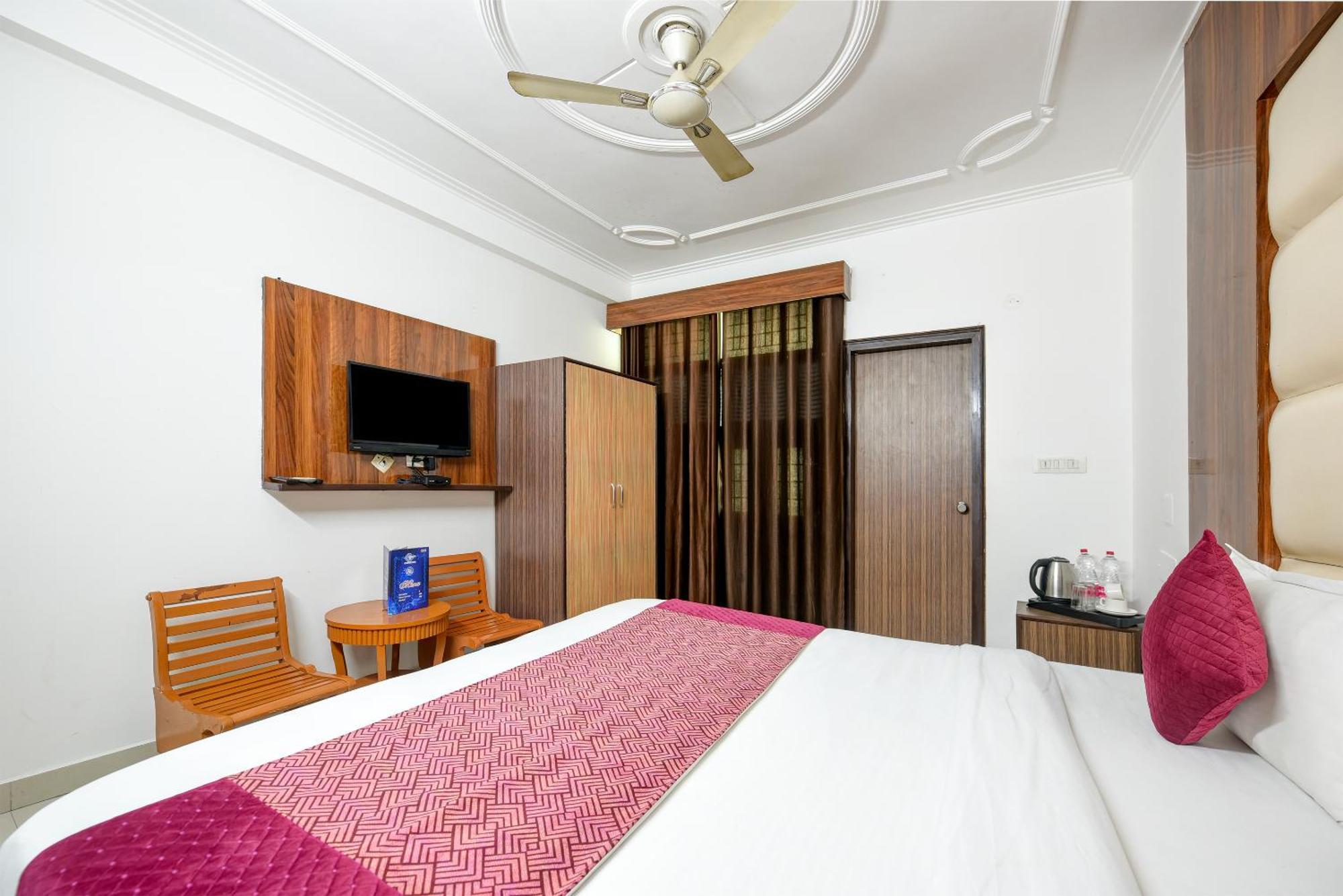 Airport Hotel Kiara - New Delhi Airport Eksteriør billede