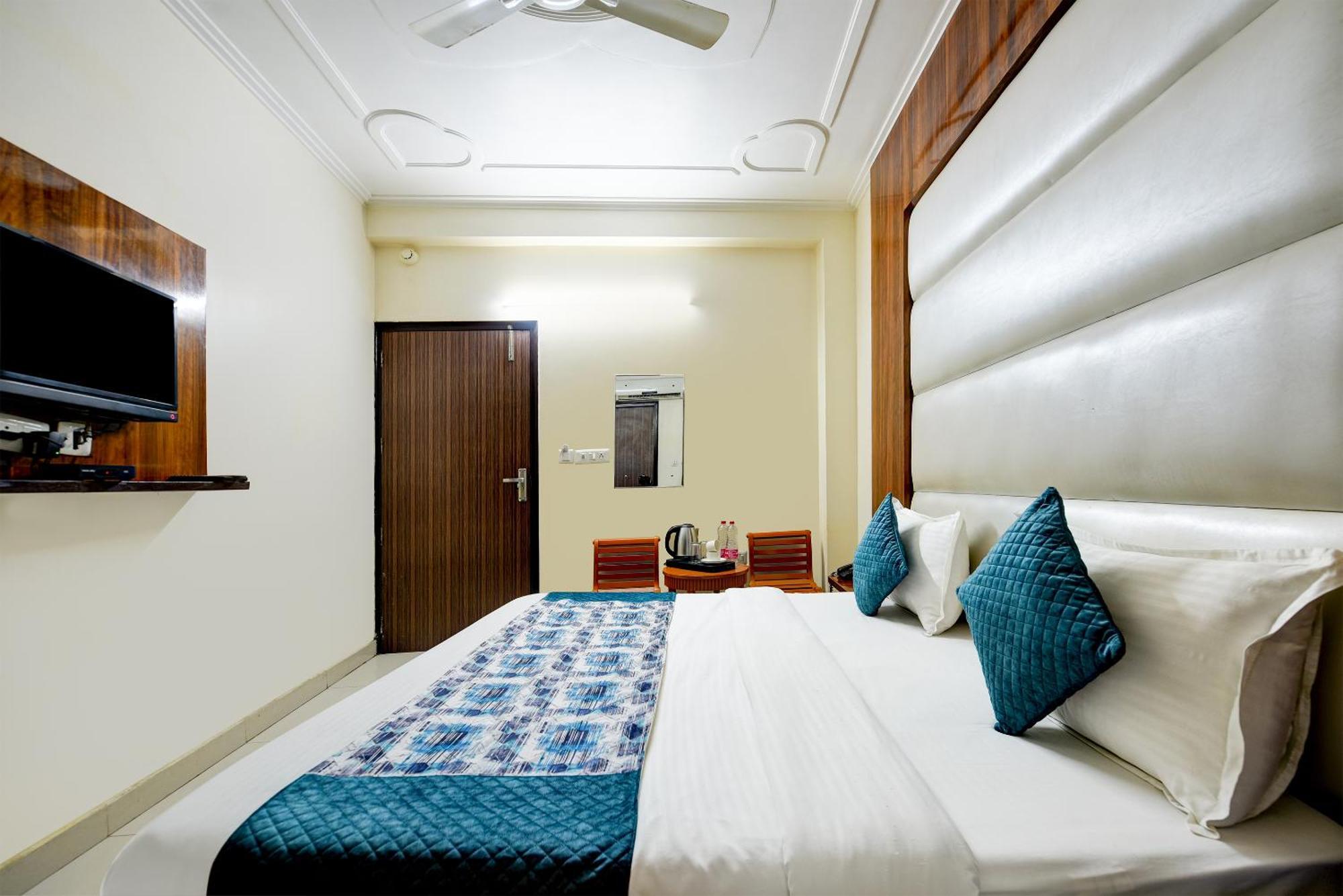 Airport Hotel Kiara - New Delhi Airport Eksteriør billede